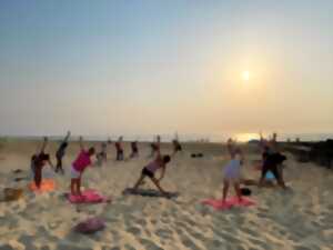 Découverte du yoga sur la plage