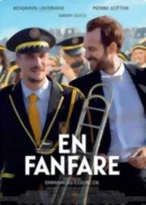 photo CinéToile sous les étoiles : En Fanfare