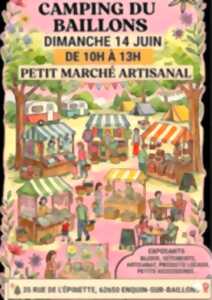 photo Petit marché artisanal au Camping du Baillons
