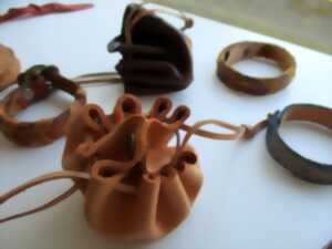 photo Atelier-patrimoine (6-12 ans) : travail du cuir