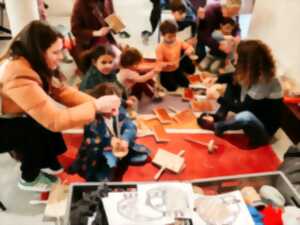 photo Atelier famille : travail de la laine