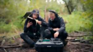 photo concert aux casques « Fleuve Sauvage » Compagnie Labotanique