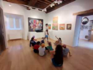 photo Visite et Atelier : Télé-Mouchoirs au Musée Musée & Jardins Cécile Sabourdy