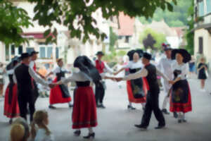 photo Apéritif concert et danses folkloriques
