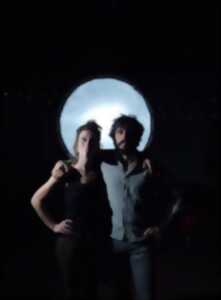photo Anim'Marché avec Victoria Delarozière et Etienne Cabaret