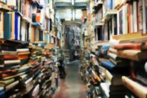 photo Vente de livres et CD pilonnés