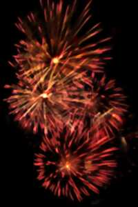 photo Feu d'artifice à Saint-Bonnet les Tours de Merle