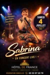 photo Sabrina en concert à l'Hôtel de France