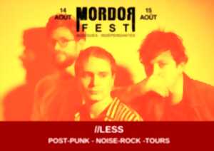 //LESS EN CONCERT