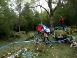 Compétition au bike trial Franc-Comtois