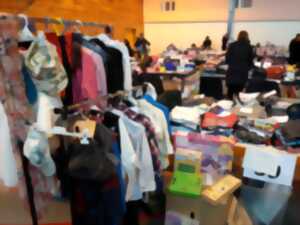 Bourse aux fournitures scolaires et vêtements