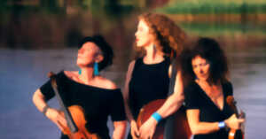 photo FESTIVAL INVITATIONS EN DOMITIENNE: SOIRÉE D'OUVERTURE DU FESTIVAL, 100% TRIO FÉMININ