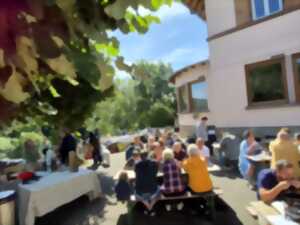 Fête annuelle à l'Auberge - brocante en plein air
