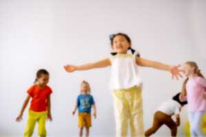 photo Mom'en Familles - Danse joyeuse