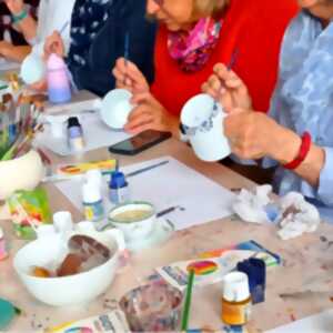 photo Visite Du bout des doigts - Une tasse pour Noël (Atelier de peinture)