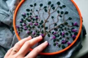 JOURNEES DU PATRIMOINE ATELIER CREATION D'UNE BRODERIE D'UNE FLEUR MÉDIÉVAL
