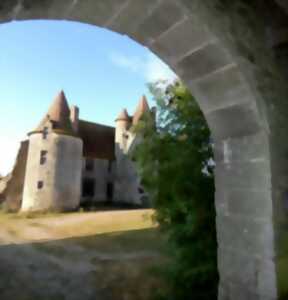 photo Visite guidée des extérieurs du château de la Chapelle-Bertrand -Journées Européennes du Patrimoine
