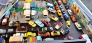 Exposition de voitures miniatures