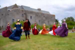 Chants et danses du Moyen-Age et de la Renaissance en costume