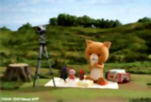 LES MIOCHES AU CINOCHE - Le petit chat curieux – Komaneko