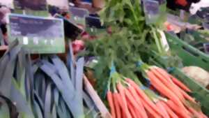 photo Marché hebdomadaire (fruits et légumes)