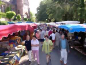 photo Marché de Pentecôte - Braderie