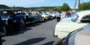 photo 8ème Grand rassemblement de véhicules anciens à Sévérac-le-Château